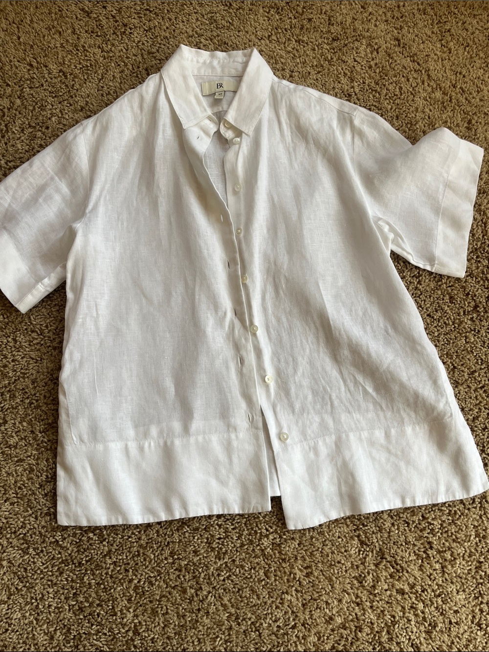 Banana Republic White Short-Sleeve Linen Button-Down